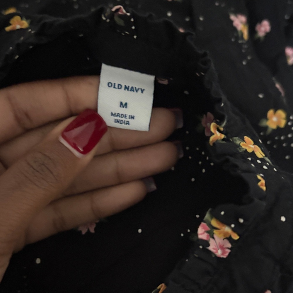 Old Navy Black Floral Top - Picture 2 of 3